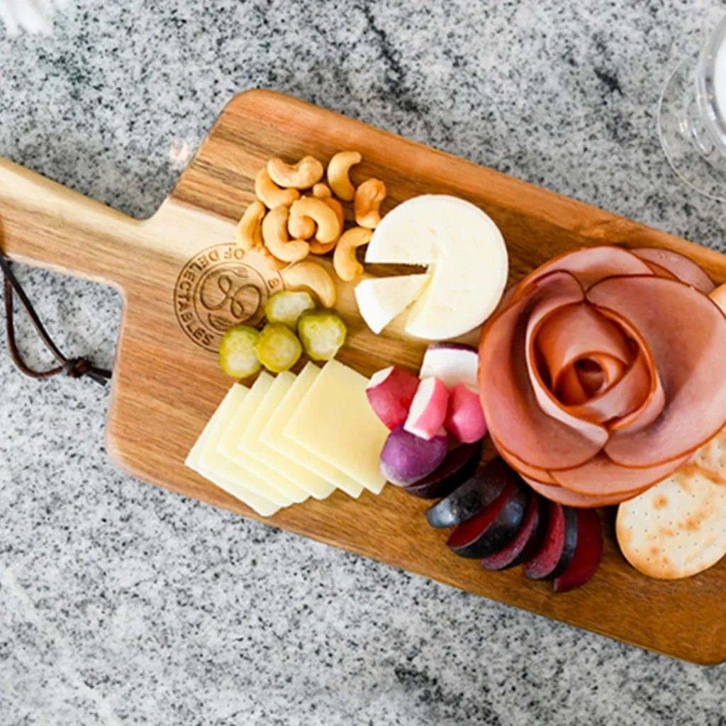charcuterie-board_webp_6022026147d4226259883f25cef3d930