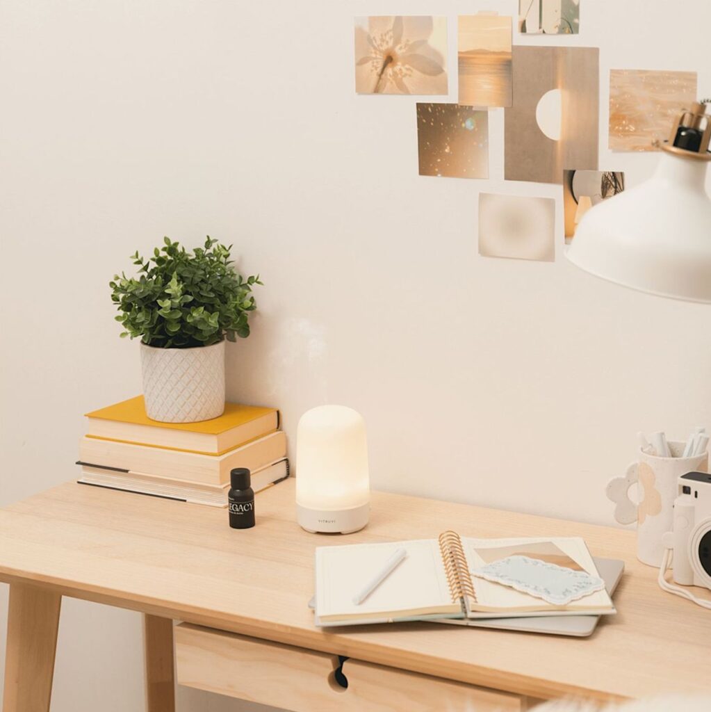 Vitruvi Glow Diffuser and Essential Oils Bundle unique corporate gifting
